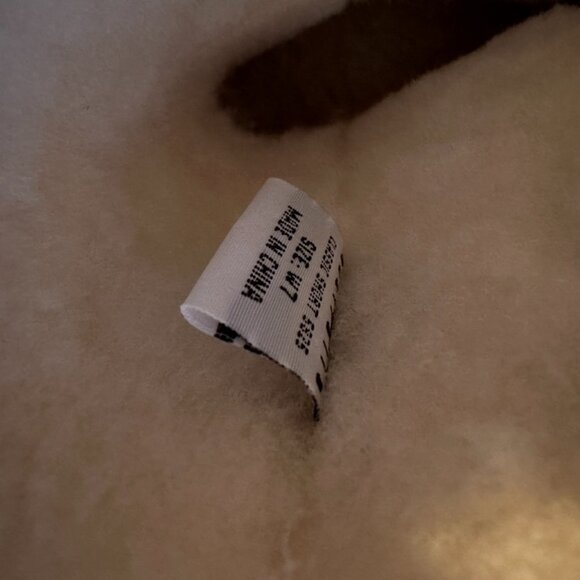 UGG cream sugar short suede boots NWOT Size 7 - Picture 5 of 5